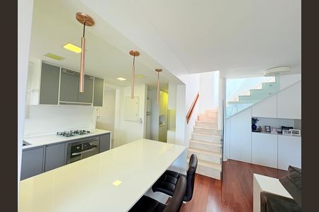 Apartamento à venda com 236m², 3 quartos e 3 vagas Apartamento à venda com 236m², 3 quartos e 3 vagasCozinha