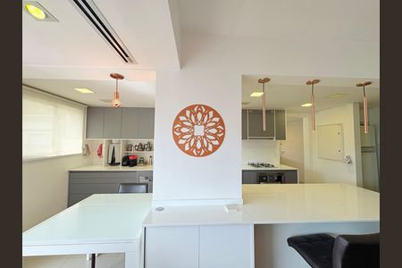Apartamento à venda com 236m², 3 quartos e 3 vagas Apartamento à venda com 236m², 3 quartos e 3 vagasCozinha