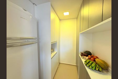 Apartamento à venda com 236m², 3 quartos e 3 vagas Apartamento à venda com 236m², 3 quartos e 3 vagasLavanderia