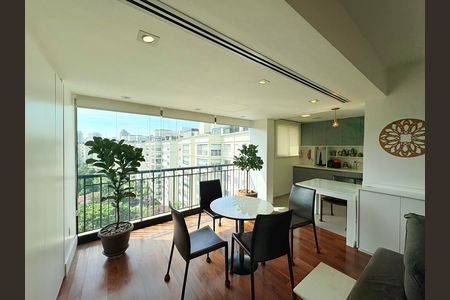 Apartamento à venda com 236m², 3 quartos e 3 vagas Apartamento à venda com 236m², 3 quartos e 3 vagasSala