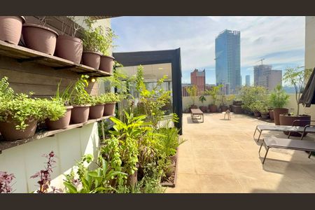 Apartamento à venda com 236m², 3 quartos e 3 vagas Apartamento à venda com 236m², 3 quartos e 3 vagasCobertura