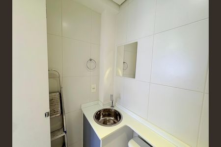 Apartamento à venda com 236m², 3 quartos e 3 vagas Apartamento à venda com 236m², 3 quartos e 3 vagasLavanderia