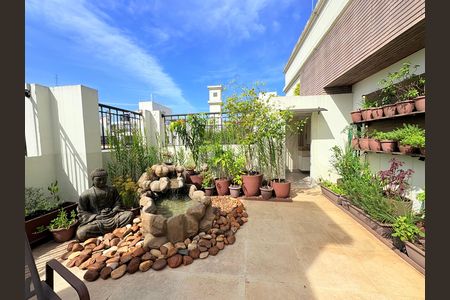 Apartamento à venda com 236m², 3 quartos e 3 vagas Apartamento à venda com 236m², 3 quartos e 3 vagasCobertura