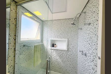 Apartamento à venda com 236m², 3 quartos e 3 vagas Apartamento à venda com 236m², 3 quartos e 3 vagasBanheiro 2
