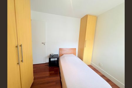 Apartamento à venda com 236m², 3 quartos e 3 vagas Apartamento à venda com 236m², 3 quartos e 3 vagasQuarto 2