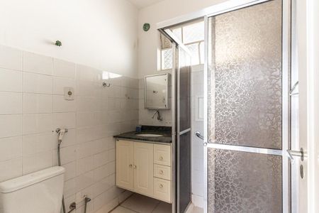 Banheiro de kitnet/studio para alugar com 1 quarto, 40m² em Santa Ifigênia, São Paulo