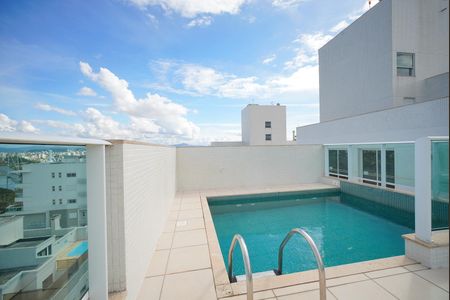 Apartamento para alugar com 300m², 2 quartos e 1 vagaPiscina