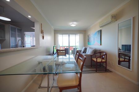 Sala de apartamento para alugar com 2 quartos, 300m² em Centro, Florianópolis