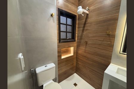 Casa para alugar com 150m², 5 quartos e 1 vaga Casa para alugar com 150m², 5 quartos e 1 vagaBanheiro 2