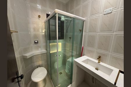 Casa para alugar com 150m², 5 quartos e 1 vaga Casa para alugar com 150m², 5 quartos e 1 vagaBanheiro da Suíte 1