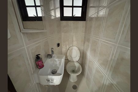 Casa para alugar com 150m², 5 quartos e 1 vaga Casa para alugar com 150m², 5 quartos e 1 vagaBanhe