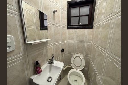 Casa para alugar com 150m², 5 quartos e 1 vaga Casa para alugar com 150m², 5 quartos e 1 vagaBanhe