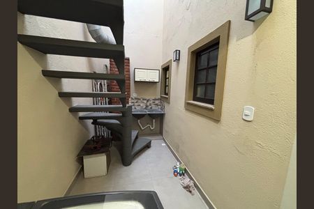 Casa para alugar com 150m², 5 quartos e 1 vaga Casa para alugar com 150m², 5 quartos e 1 vagaÁrea de Serviço