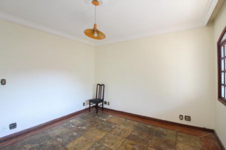 Casa à venda com 2 quartos, 180m² em Jardim Leblon, Belo Horizonte