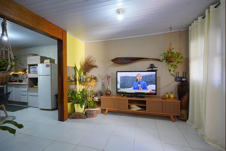Sala de casa à venda com 2 quartos, 55m² em Cavalhada, Porto Alegre