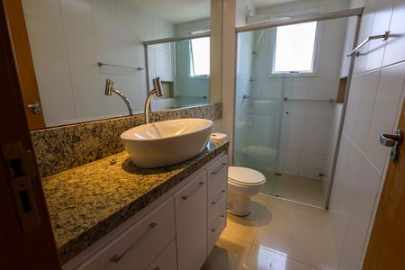 Apartamento para alugar com 64m², 2 quartos e 2 vagasBanheiro da Suíte