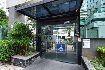 Apartamento para alugar com 64m², 2 quartos e 2 vagasFachada e portaria