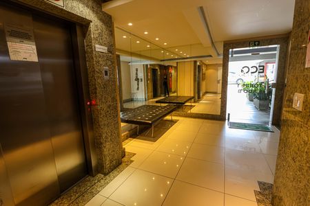 Apartamento para alugar com 64m², 2 quartos e 2 vagasHall do Bloco 1