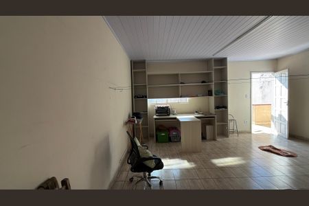 Casa para alugar com 160m², 3 quartos e 2 vagas