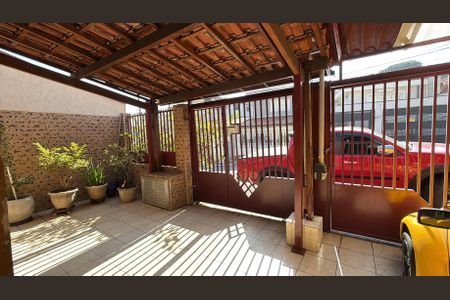 Casa para alugar com 160m², 3 quartos e 2 vagas