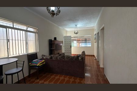 Casa para alugar com 160m², 3 quartos e 2 vagas