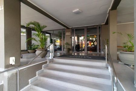 Apartamento à venda com 80m², 3 quartos e sem vaga Apartamento à venda com 80m², 3 quartos e sem vagaEntrada