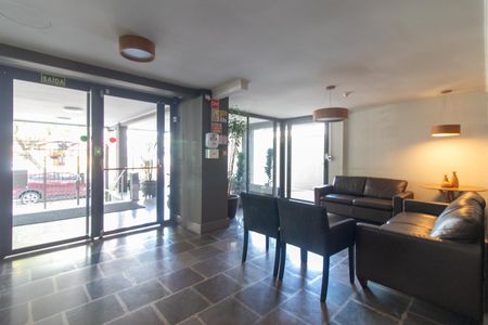 Apartamento à venda com 80m², 3 quartos e sem vaga Apartamento à venda com 80m², 3 quartos e sem vagaHall social