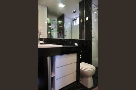 Apartamento à venda com 66m², 2 quartos e 1 vaga Apartamento à venda com 66m², 2 quartos e 1 vagaBanheiro Social