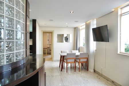 Sala de apartamento à venda com 2 quartos, 66m² em São Lucas, Belo Horizonte