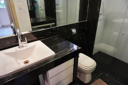 Apartamento à venda com 66m², 2 quartos e 1 vaga Apartamento à venda com 66m², 2 quartos e 1 vagaBanheiro Social