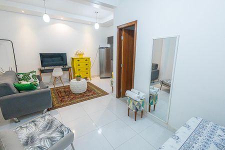 sala / quarto de kitnet/studio para alugar com 1 quarto, 40m² em Jardim Guanabara, Belo Horizonte