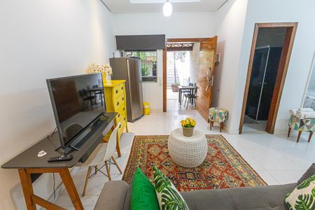 sala / quarto de kitnet/studio para alugar com 1 quarto, 40m² em Jardim Guanabara, Belo Horizonte
