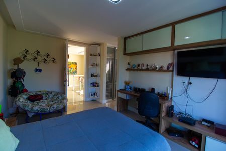 Casa de Condomínio à venda com 4 quartos, 582m² em Santo Antônio, Niterói