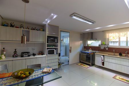 Casa de Condomínio à venda com 4 quartos, 582m² em Santo Antônio, Niterói