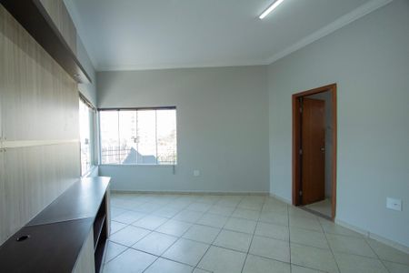 Casa para alugar com 233m², 7 quartos e 3 vagas