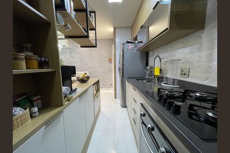 Apartamento à venda com 66m², 2 quartos e 1 vaga Apartamento à venda com 66m², 2 quartos e 1 vagaCozinha e Área de Serviço