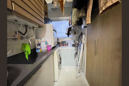 Apartamento à venda com 66m², 2 quartos e 1 vaga Apartamento à venda com 66m², 2 quartos e 1 vagaCozinha e Área de Serviço