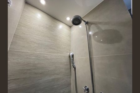 Apartamento à venda com 66m², 2 quartos e 1 vaga Apartamento à venda com 66m², 2 quartos e 1 vagaBanheiro da Suíte