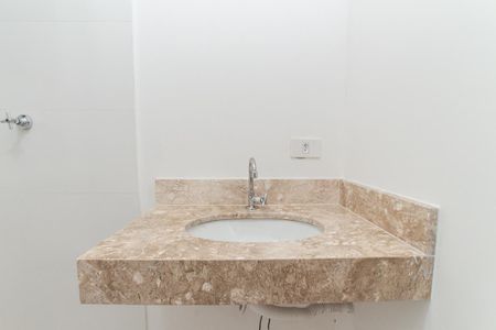 Apartamento à venda com 39m², 2 quartos e sem vaga Apartamento à venda com 39m², 2 quartos e sem vagaBanheiro