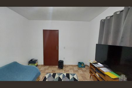 Casa para alugar com 55m², 1 quarto e sem vaga Casa para alugar com 55m², 1 quarto e sem vagaSala