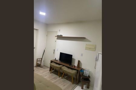 Sala de apartamento à venda com 2 quartos, 34m² em Jardim Itacolomi, São Paulo
