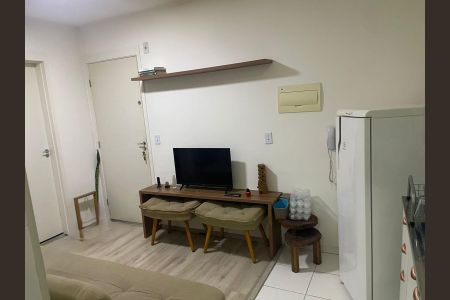 Sala de apartamento à venda com 2 quartos, 34m² em Jardim Itacolomi, São Paulo