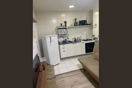 Sala de apartamento à venda com 2 quartos, 34m² em Jardim Itacolomi, São Paulo