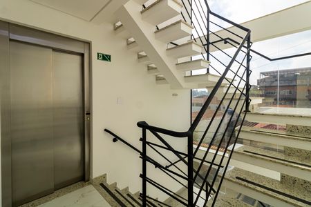 Apartamento à venda com 36m², 2 quartos e sem vaga Apartamento à venda com 36m², 2 quartos e sem vagaÁrea comum - Elevador