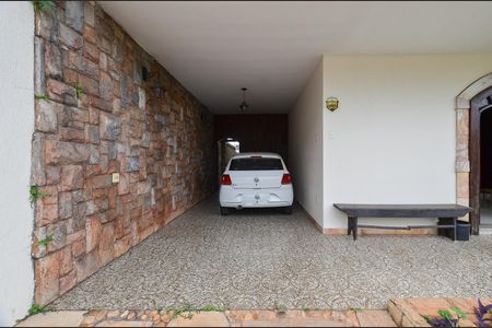 Casa para alugar com 5 quartos, 1500m² em São Francisco, Belo Horizonte