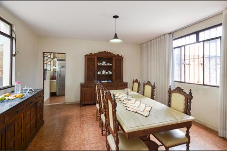 Casa à venda com 1500m², 5 quartos e 5 vagas