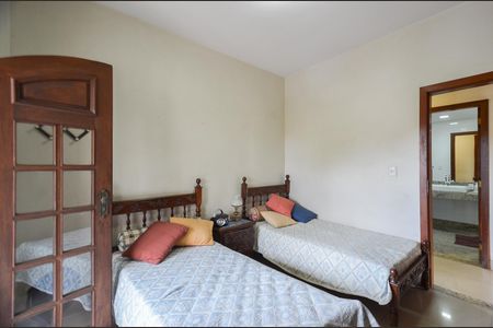 Casa à venda com 1500m², 5 quartos e 5 vagas