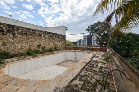 Casa à venda com 1500m², 5 quartos e 5 vagas