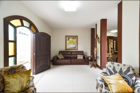 Casa à venda com 1500m², 5 quartos e 5 vagas