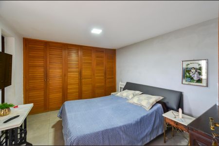 Casa à venda com 1500m², 5 quartos e 5 vagas